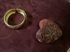 VINTAGE LAVIN PARIS GOLD ART DECCO BANGLE BRACELET. STUNNINGLY CHIC.