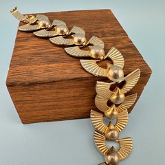 Vintage Art Deco Style Bracelet Gold Tone Fan Link 6.5″ Designer Signed