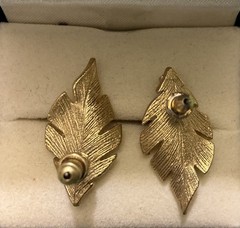 Gold Tone Leaf Earrings Blue Stones Pierced Post Vintage Estate Jewelry