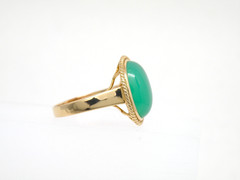 Vintage 14k Gold Ring, Chrysoprase carved Oval, Size 8.25