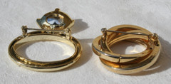 Engagement Ring Clear Rhinestone Gold Tone Brooch 3 Ring Circle Pin vtg