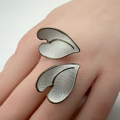 VTG Einar Modahl Norway Sterling White Enamel Leaf Clip-On Earrings 6.7g #y41