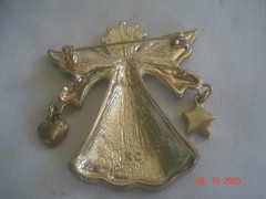 Vtg. SIGNED KC KENNETH COLE ANGEL PIN / BROOCH w/ AURORA BOREALIS RHINESTONES