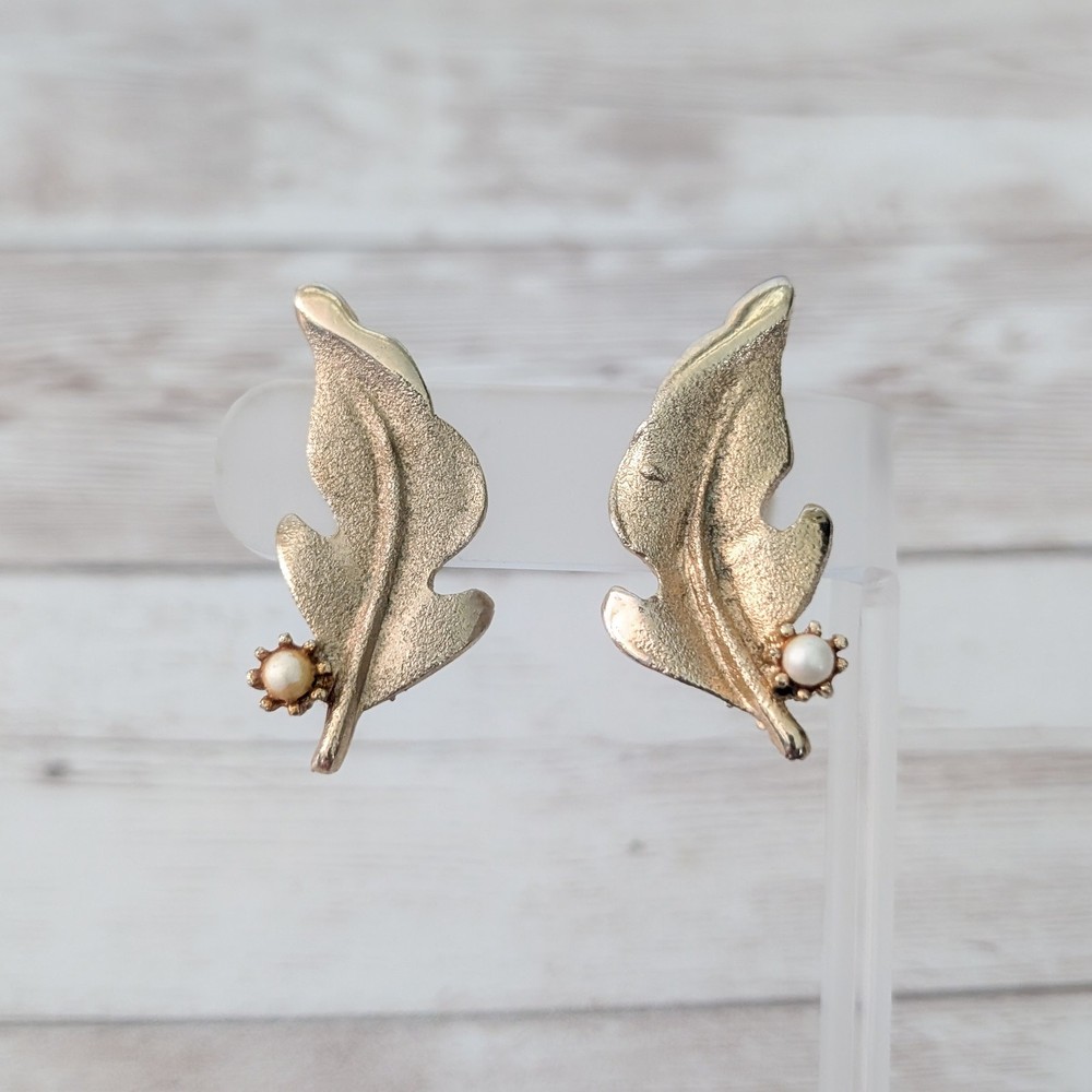 Vintage Clip On Earrings 1 & 5/8″ Gold Tone Leaf with Faux Pearl Statement Fall