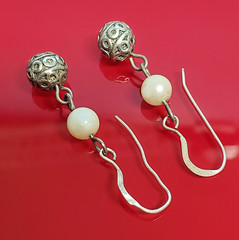 VTG 925 Faux Pearl Drop Earrings 1.5in Sterling Silver 7gtw Pattern Bead Artisan