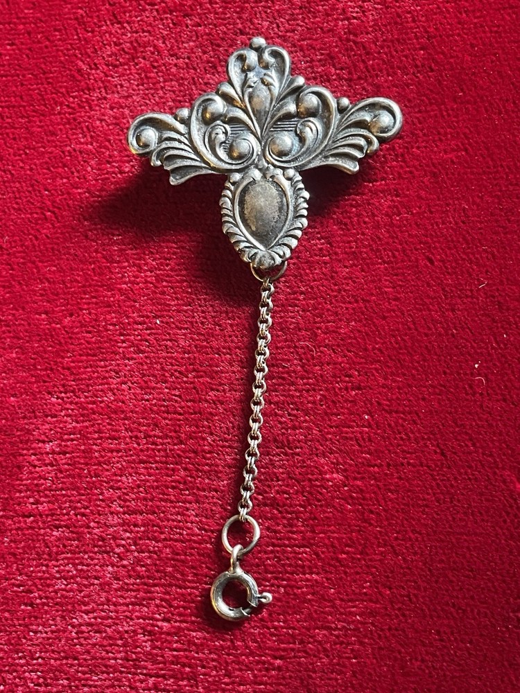 Vintage Sterling chateline, 6 Grams, Stamped 925, Gorgeous!