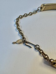 Sarah Coventry Omega Stretch Choker Necklace Gold Tone Adjustable Length