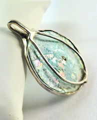 Uri Ramot Brutalist Free-form Ancient Roman Glass Pendant 925