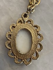 Pretty Vintage Used Necklace Approx. 15 Inch Length