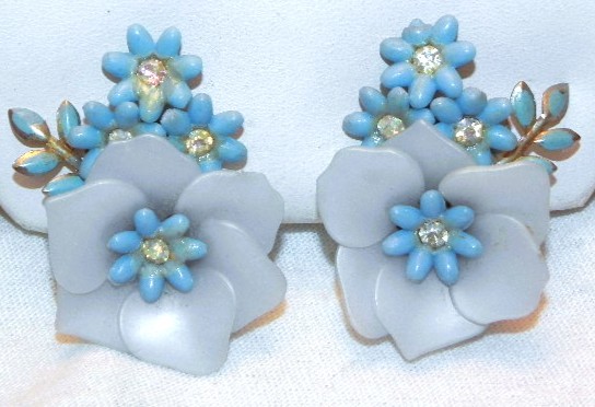 Vintage 60s Coro Blue & White Plastic Flower Clip Earrings Rhinestones Enamel