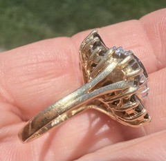 VINTAGE Y. GOLD GENUINE DIAMOND BLUE SAPPHIRE COCKTAIL RING 5.5 BAGUETTE MARQUIS