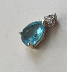 VTG Gold Pear Shape Blue Topaz Pendant With Clear Rhinestones Open Back Gold