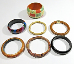 VTG & UP LOT 7 BRACELET BANGLE some CHUNKY WOOD red black brown silver gold tone