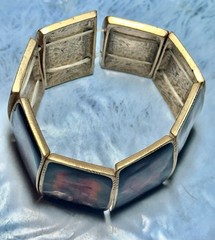 Vintage Gold Tone Asian Symbol Enamel Reddish-Orange-Green Stretchy Bracelet