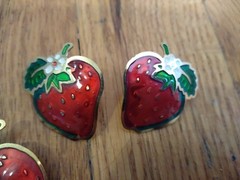 Vintage Strawberry Brooch 1.75in & Earrings Set 1.25in Enamel Gold Tone Red