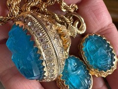 Nettie Rosenstein Carved Glass Fob Necklace earring Demi Paru Gold Tone