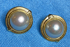 Carol Lee Signed Post Earrings Faux Iridescent Pearl Gold-Tone Vintage