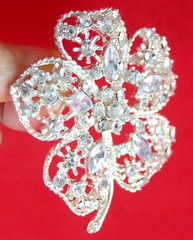 2.5″ VTG REFRACTIVE CLEAR GLASS RHINESTONE & SILVER TONE DAISY FLOWER BROOCH PIN