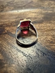 Pretty Vintage Art Deco Red Glass Ring with Detailed Buckle Band, Size 5.5