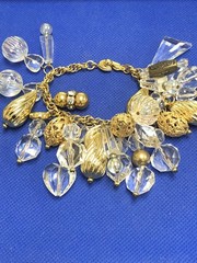 STUNNING VTG ROXSANN CLEAR LUCITE, AB & GOLD TONE TEXTURED BEADS 7.25″ BRACELET