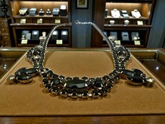 Vintage 1950’s Clear And Onyx Rhinestone Necklace And Matching Clip On Earrings