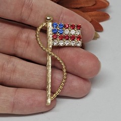 Vintage Rhinestone Gold Tone American Flag Brooch 80s/90s Patriotic Pin Jewelry