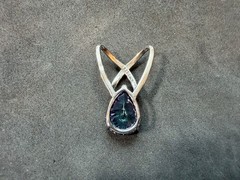 3.57g Vintage Sterling Silver 925 Teardrop Blue Green Iridescent Pendant M