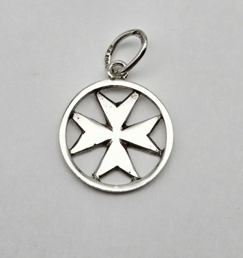 Vintage Sterling Silver Christian Iron Cross Circle Charm Pendant – 1.6g