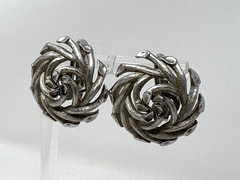 Crown Trifari Brushed Modernist Silver Tone Clip On Earrings Vintage .75 in