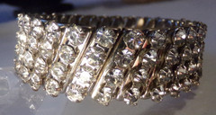 VTG 1940’S EXPANDABLE WIDE CRYSTAL CLEAR RHINESTONE SILVER RHODIUM PL BRACELET