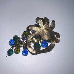 Vintage Schrager Blue & Green Aurora Borealis Crystal Brush Gold Brooch