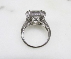 Beautiful Sterling Silver Clear Stone Cocktail Ring ~ Size 8 ~ 8.8g ~ 3-K195