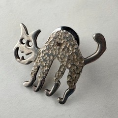 Sterling Silver Hammered Cat Pin Signed Leitz Modernist Vintage