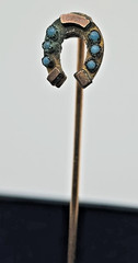 Antique Victorian 9k Gold Horseshoe Stick Pin Blue Glass Paste Lucky Talisman 1g