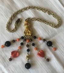 Bizarre Voodoo/Halloween-Style Gold Hand Puppet Master Chain/Bead Necklace VTG
