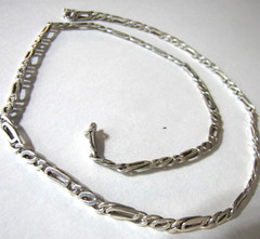 Vintage Sterling Silver Figaro Chain Necklace 20″ 4.6mm 18.9 Grams Signed Italy