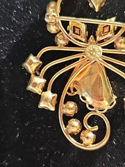 Vintage Signed DeCurtis 1/20 GF Yellow Gold Filled Brooch Pendant Crystals Blue
