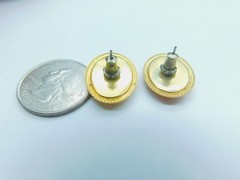 Peach Cream Resin Gold Tone Metal Lady Silhouette Cameo Pierced Earrings Vintage