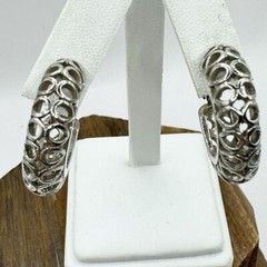 Vintage silver tone chunky hoop earrings with open cut outs hinged clip on