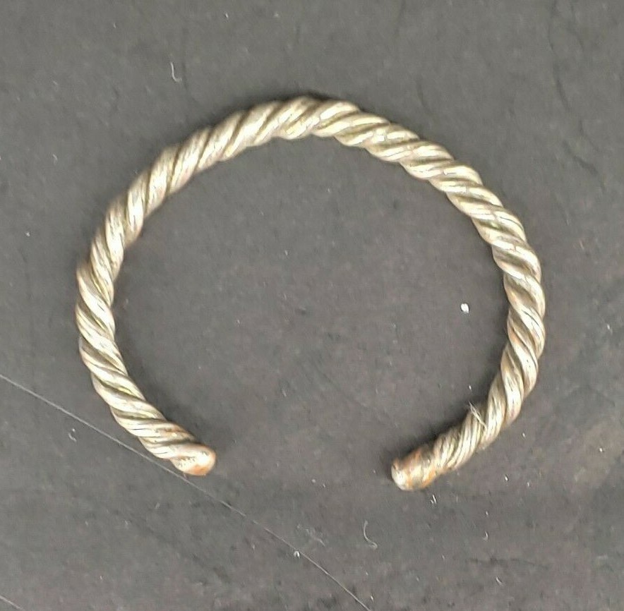 Silver Plated Copper Bracelet Twist Metal Cuff Bracelet Vintage vc015sx