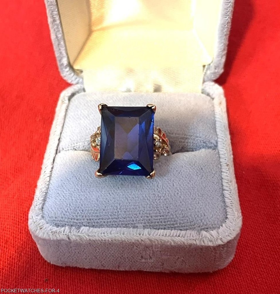 VINTAGE SIMULATED BLUE SAPPHIRE 10 KT GOLD RING SIZE 8.25