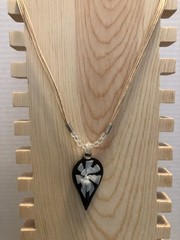 Black Teardrop White Flower Pendant
