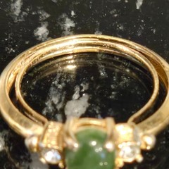 Vintage Avon Ring Oriental Jade oval Gold Tone 1974 Rhinestone Gemstone jewelry
