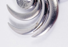 Vintage Tona Silver Tone Dual Texture Swirl Pin Brooch