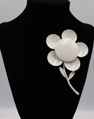 Vintage 1950s or 1960s Large White Enamel Mod Daisy Flower Brooch 4.24 Inches