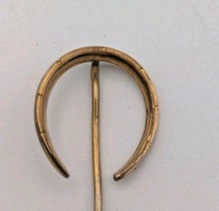 Antique Victorian Horseshoe Shaped Stick Pin Goldtone 2.5 Inches
