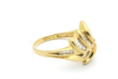 Vintage 1980s 14K Yellow Gold Channel Set Baguette Diamond Cluster Ring-Pinwheel