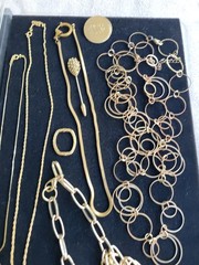 VINTAGE LOT OF 25 pcs. OF MIXED JEWLERY NECKLACES PINS ETC. FROM A LOCAL ESTATE