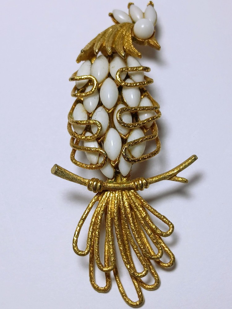 Vintage Corocraft Bird Brooch Milk Glass Bead Pin 1940s 1950s Gold Tone