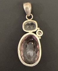 Vintage Artisian 925 Pendant With Light Purple Stone & Pearl Accent